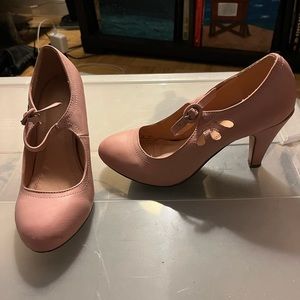 Chase + Chloe pink vintage style shoes